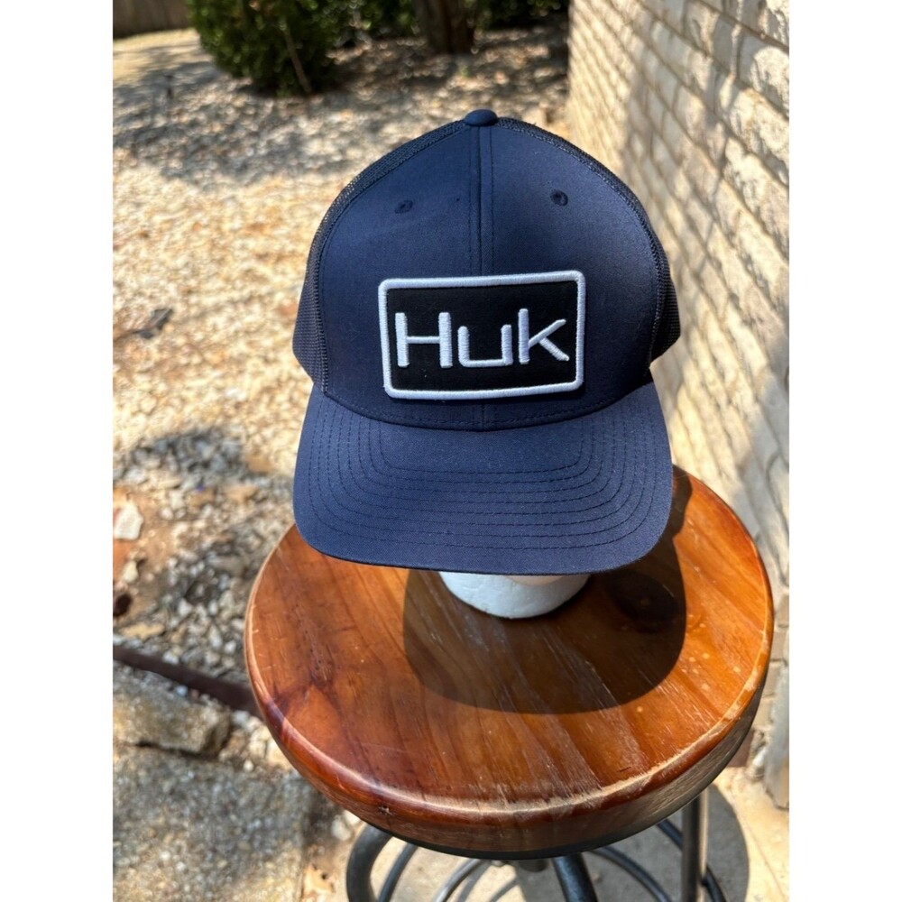 Huk Fishing The Classics Mens Navy Blue Trucker Hat Snapback Mesh Logo Cap